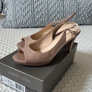 Women's Peep Toe Heels - Tan